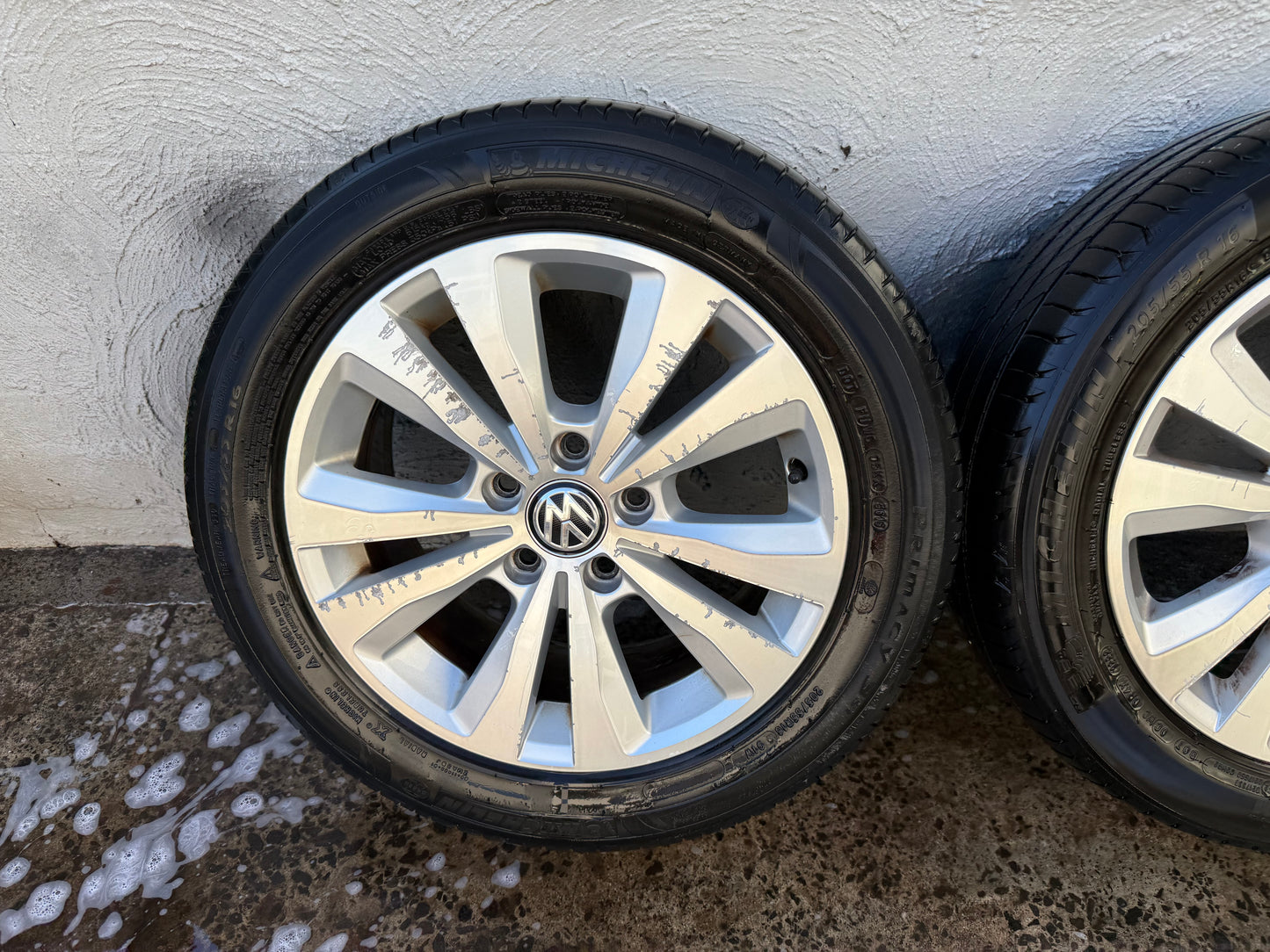 Volkswagen Golf 16” Alloy Wheels with Good Tyres
