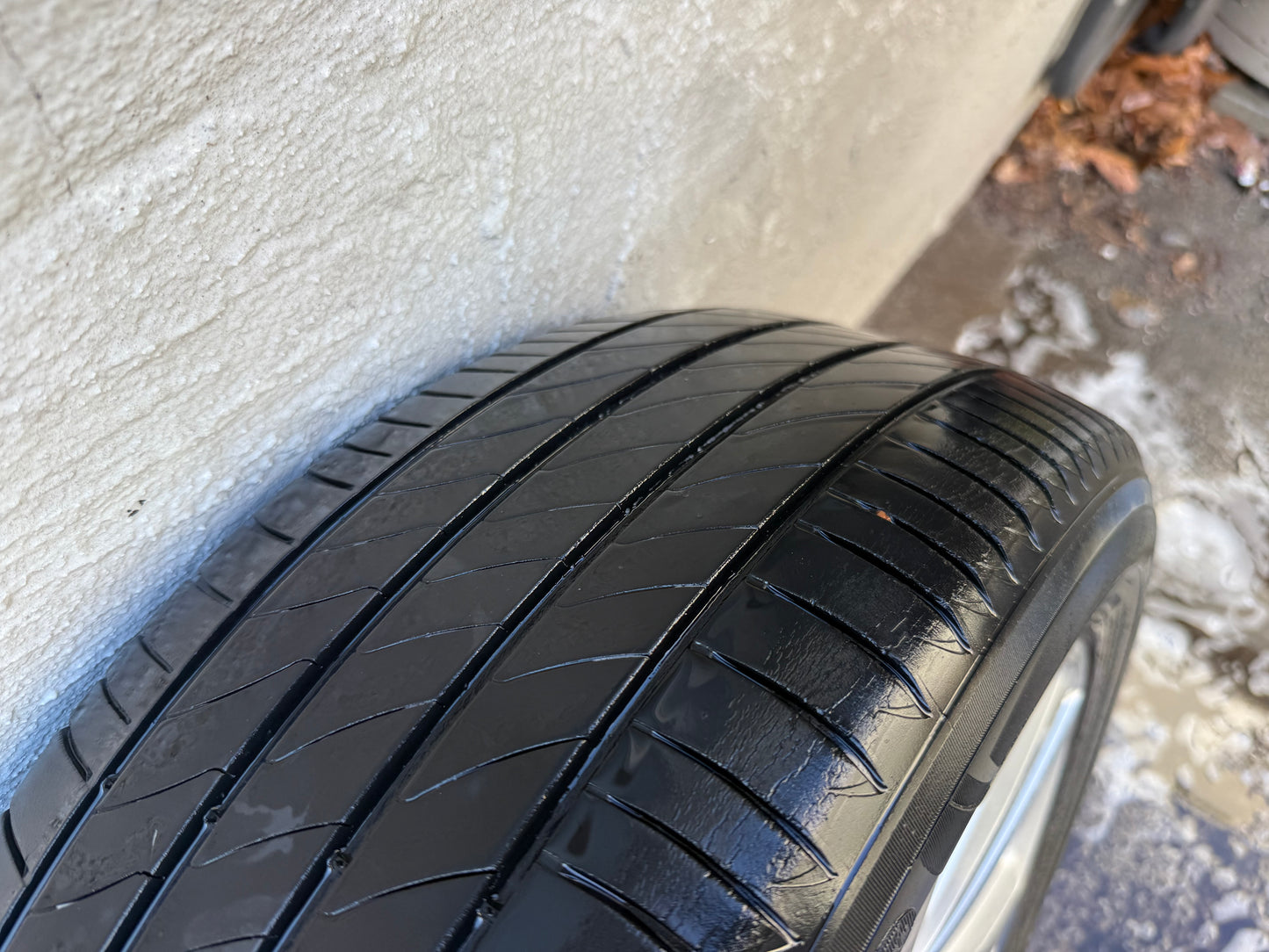 Volkswagen Golf 16” Alloy Wheels with Good Tyres
