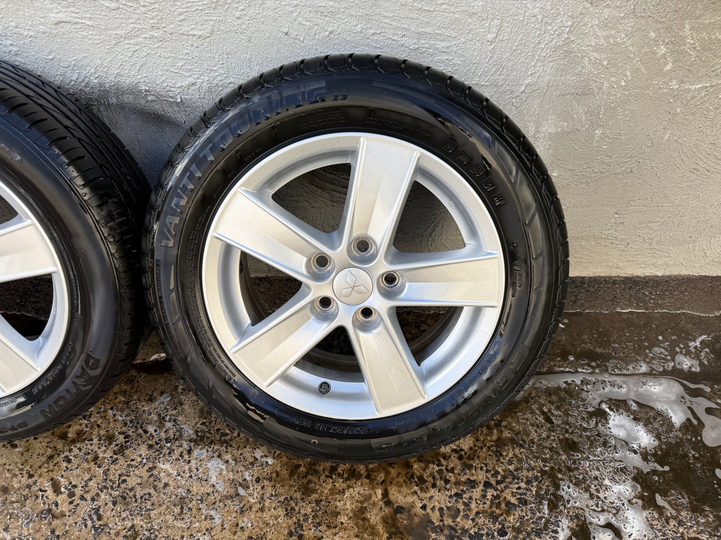Mitsubishi Lancer 16” Alloy Wheels with Excellent Tyres