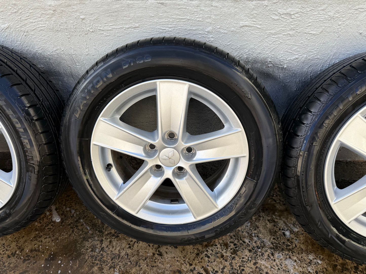 Mitsubishi Lancer 16” Alloy Wheels with Excellent Tyres
