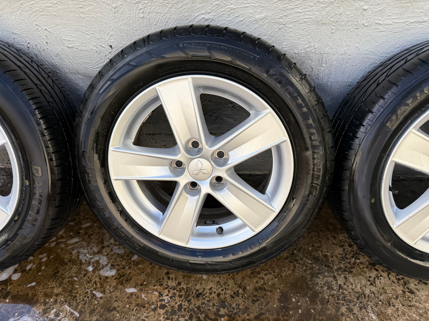 Mitsubishi Lancer 16” Alloy Wheels with Excellent Tyres
