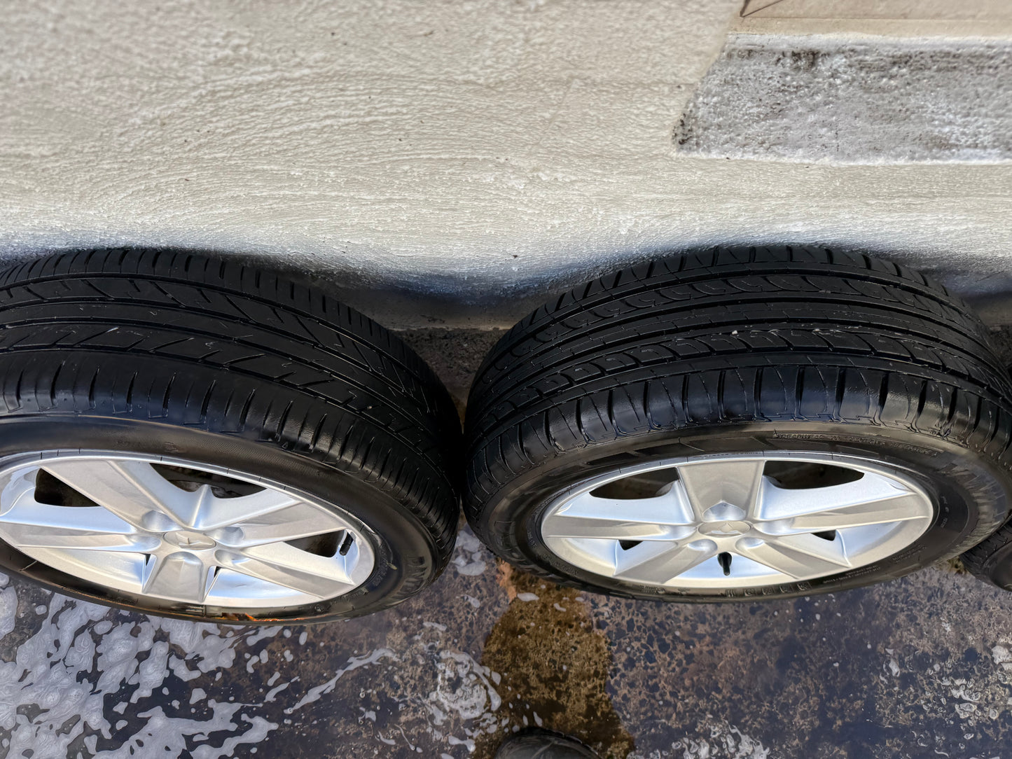 Mitsubishi Lancer 16” Alloy Wheels with Excellent Tyres