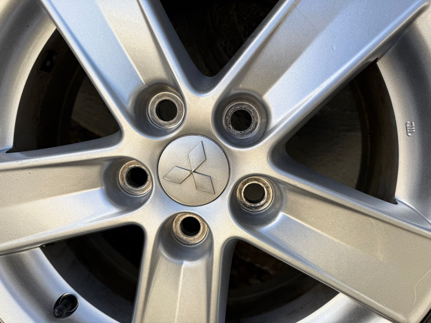 Mitsubishi Lancer 16” Alloy Wheels with Excellent Tyres