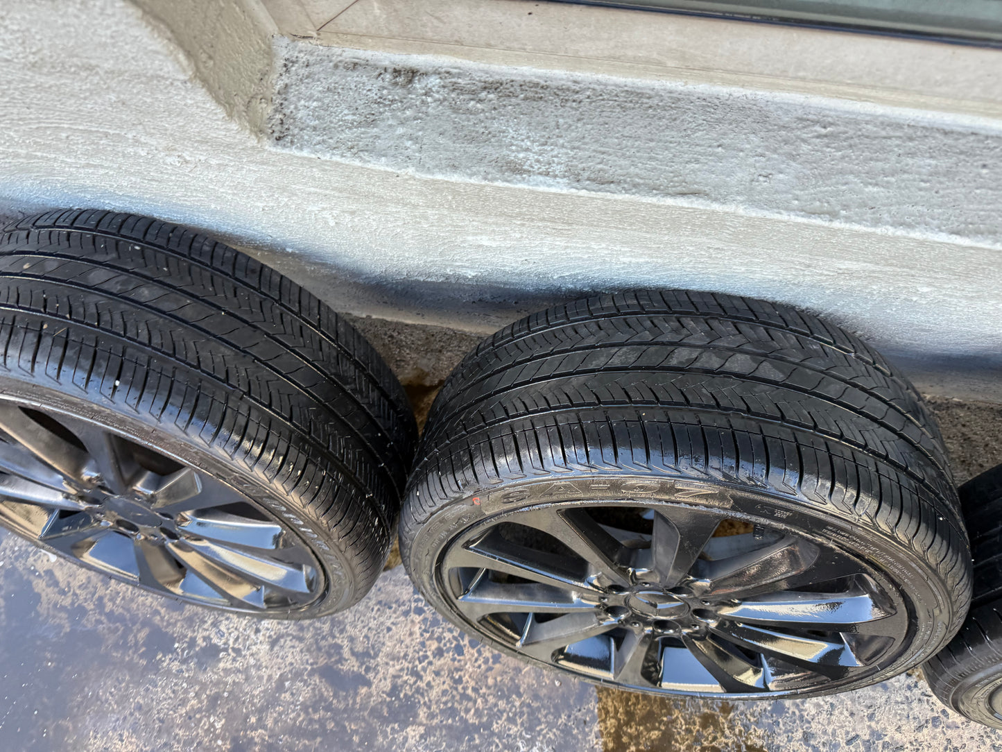 Mercedes Benz C250 Staggered 19” Alloy Wheels with Very Good Tyres