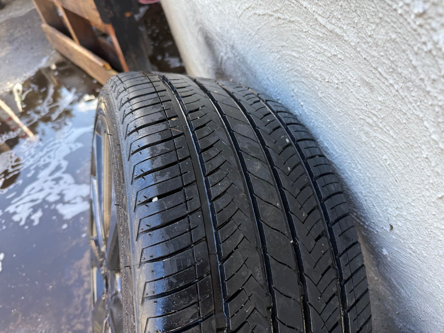 Mercedes Benz C250 Staggered 19” Alloy Wheels with Very Good Tyres