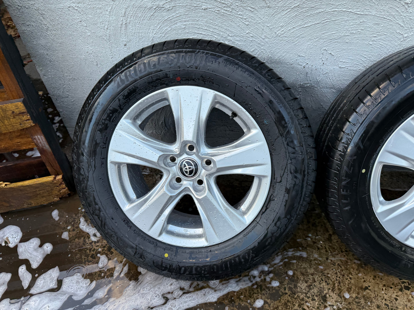 Toyota RAV4 17” Alloy Wheels with Very Good Tyres