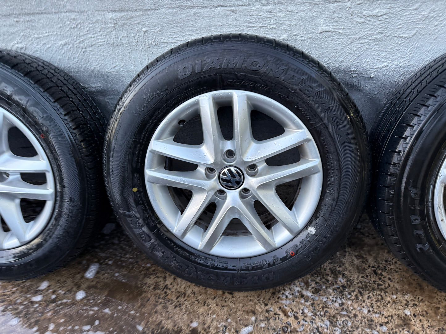 Volkswagen Tiguan 16” Alloy Wheels with Good Tyres