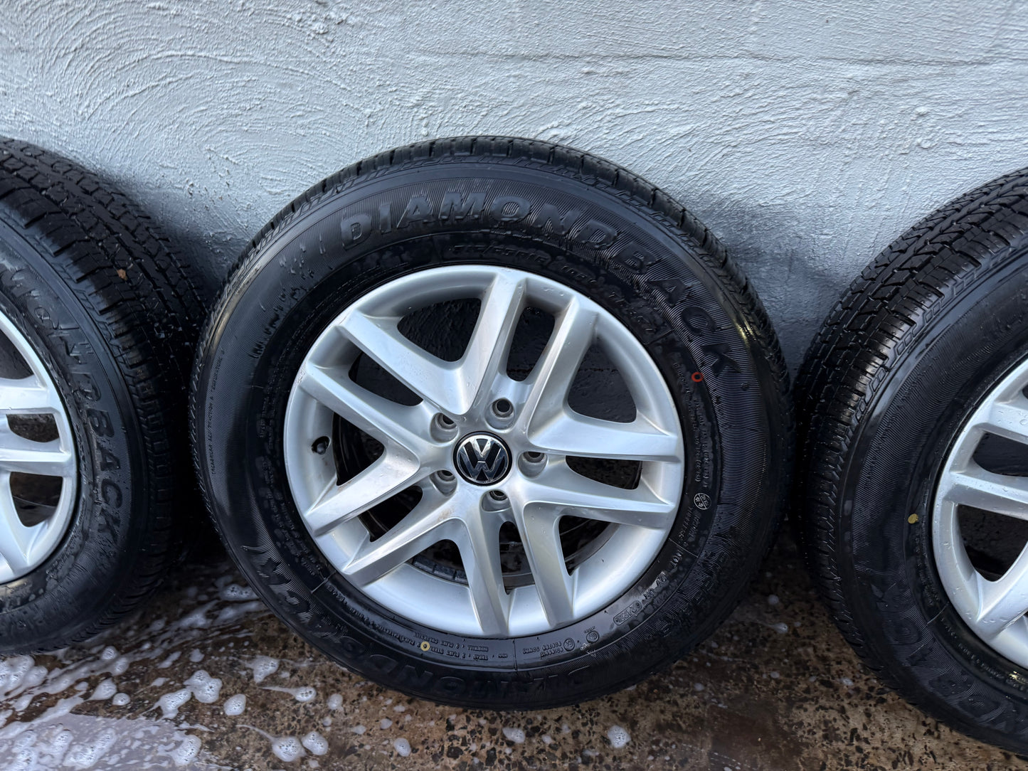 Volkswagen Tiguan 16” Alloy Wheels with Good Tyres