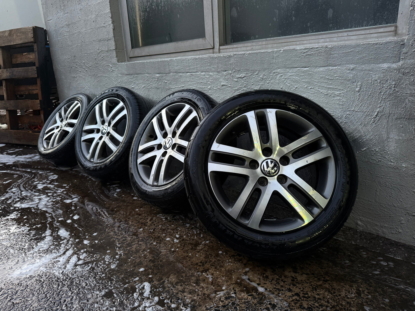 Volkswagen Tiguan 16” Alloy Wheels with Good Tyres