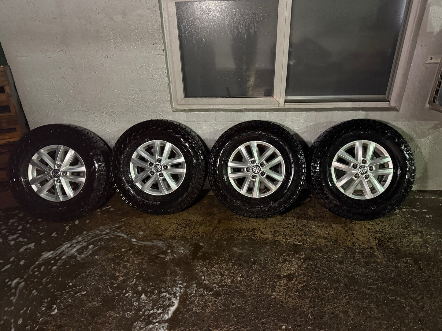 Volkswagen Amarok 16” Alloy Wheels with Excellent Tyres