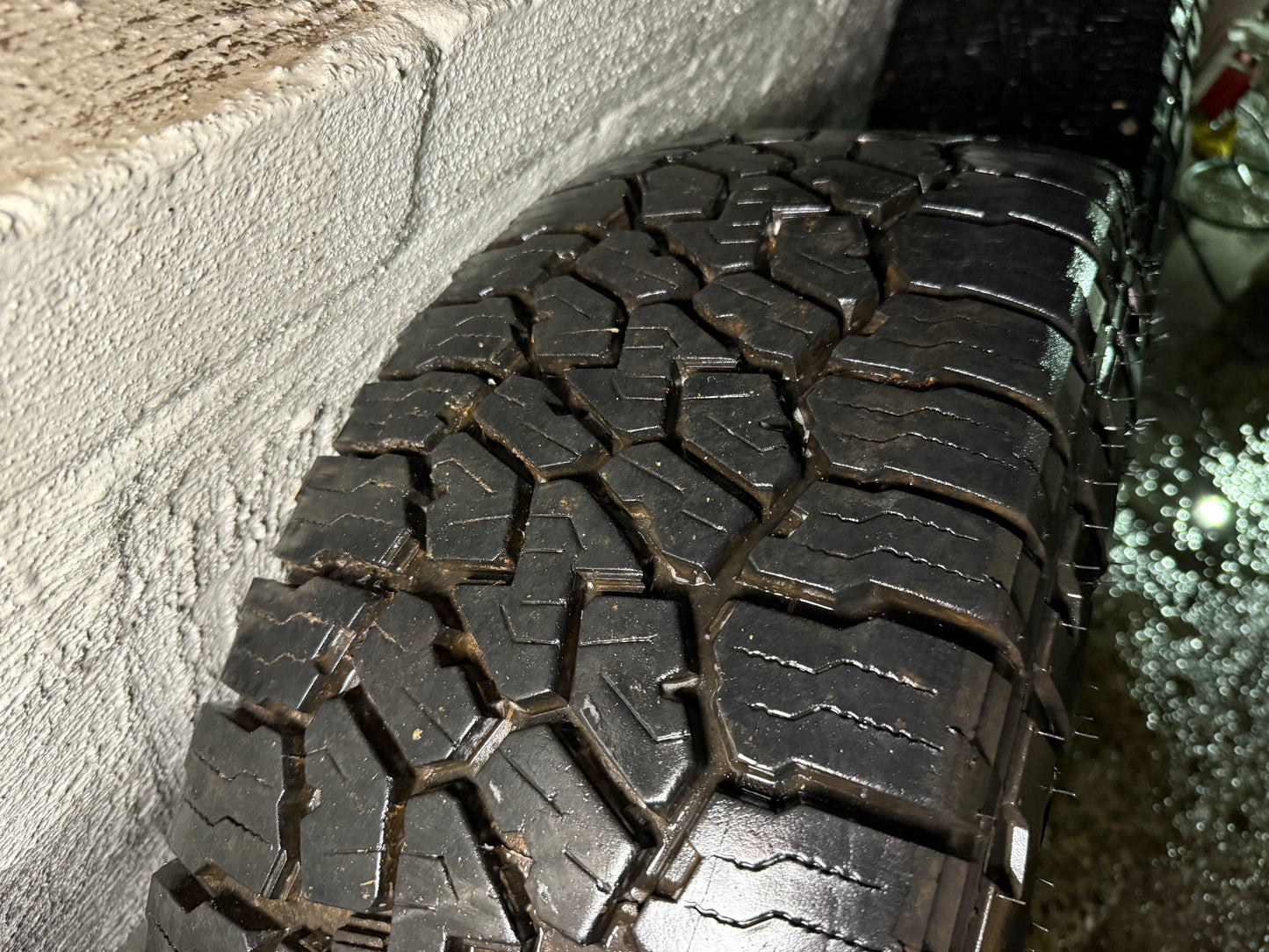 Volkswagen Amarok 16” Alloy Wheels with Excellent Tyres