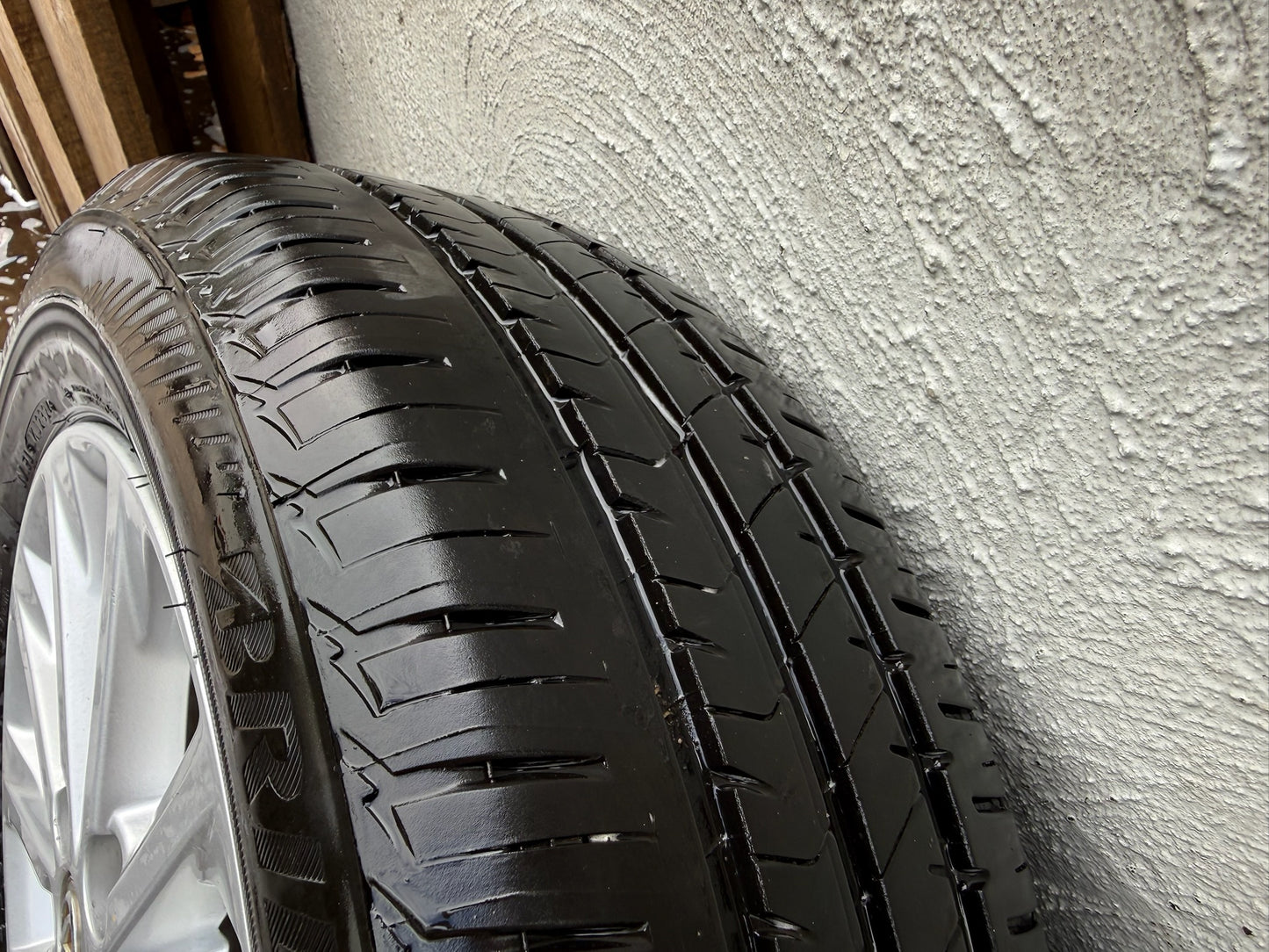 Toyota Camry 16” Alloy Wheels with Good Bridgestone Tyres