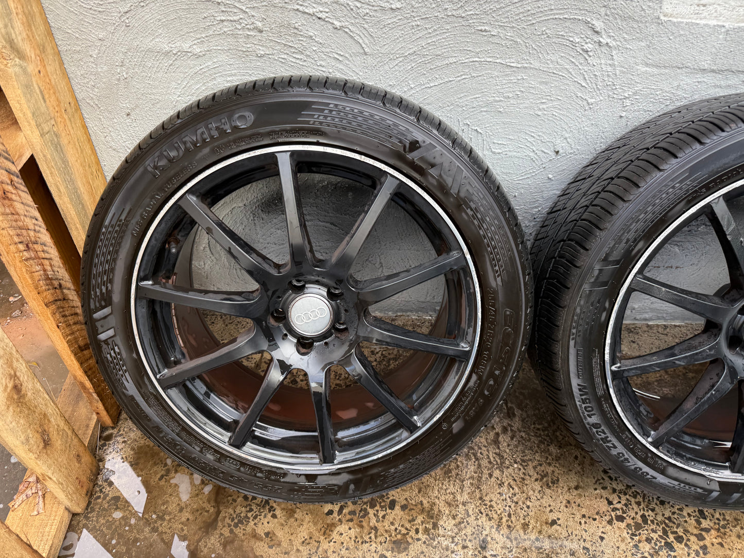 Audi Q3/Q5 20” Alloy Wheels with Very Good Tyres