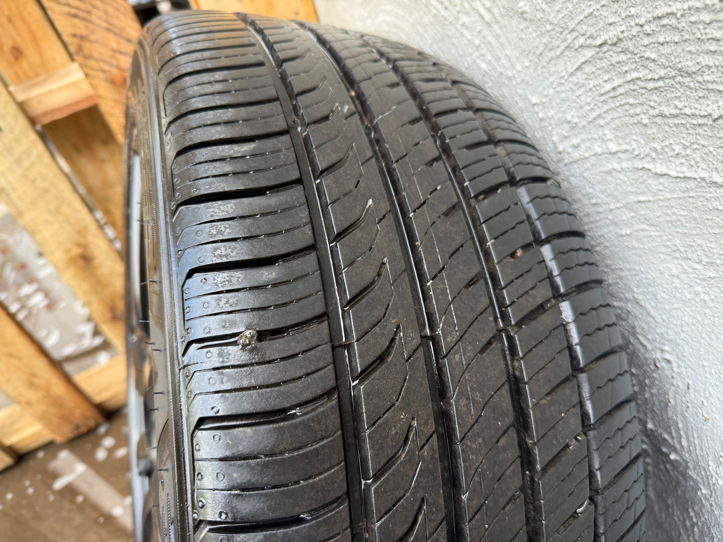 Audi Q3/Q5 20” Alloy Wheels with Very Good Tyres