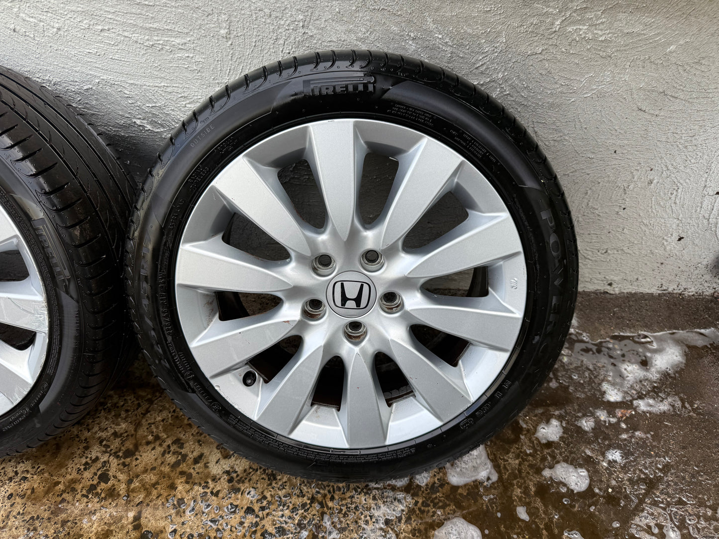 Honda Civic/Accord 17" Alloy Wheels with Tyres