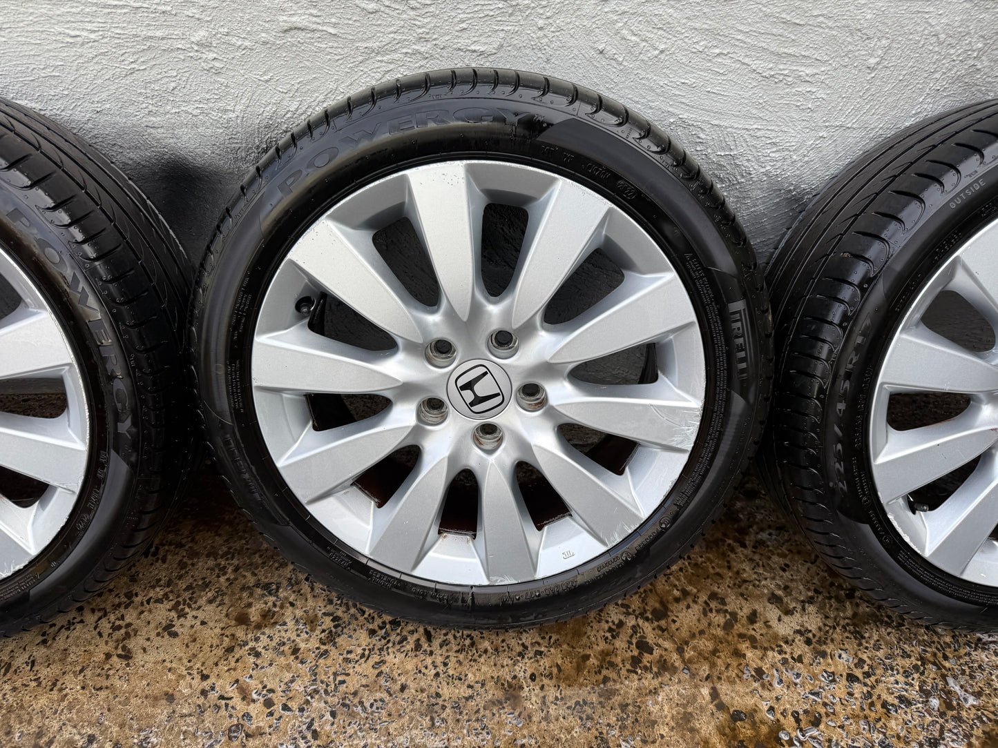Honda Civic/Accord 17" Alloy Wheels with Tyres