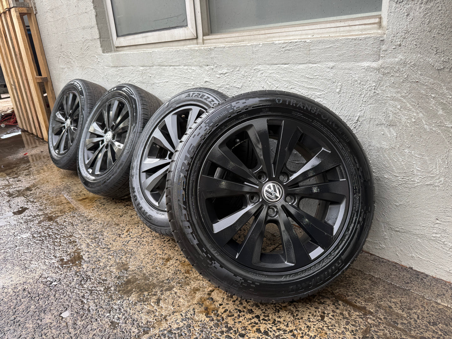 Volkswagen Golf/Caddy 16" Alloy Wheels Excellent Tyres