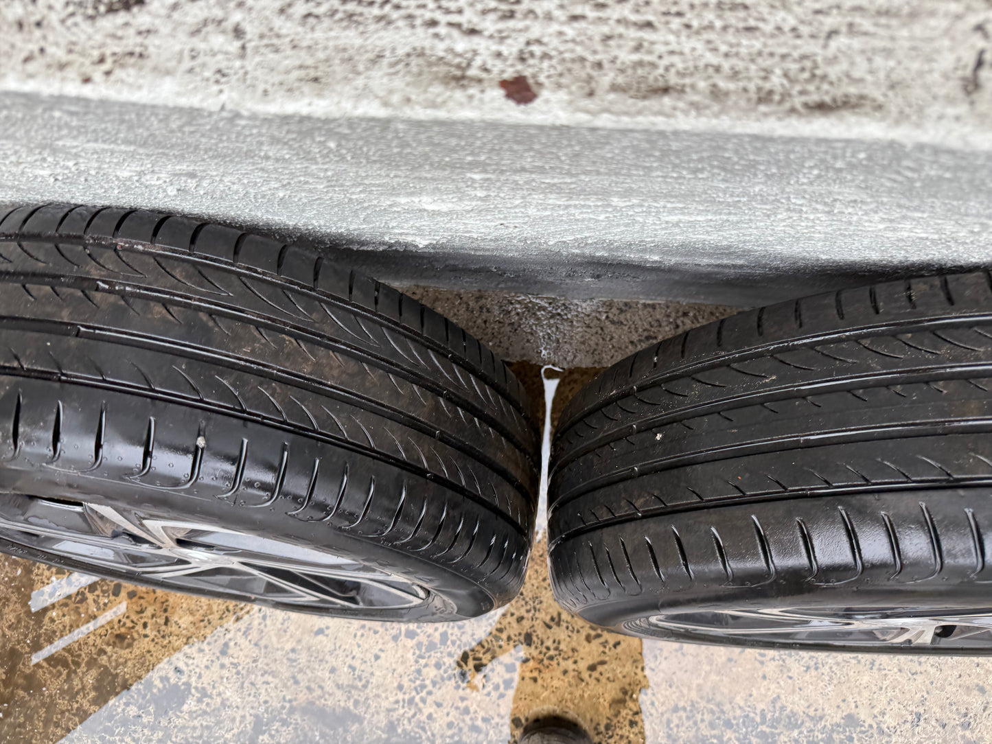 Hyundai i30 16” Alloy Wheels with Very Good Tyres