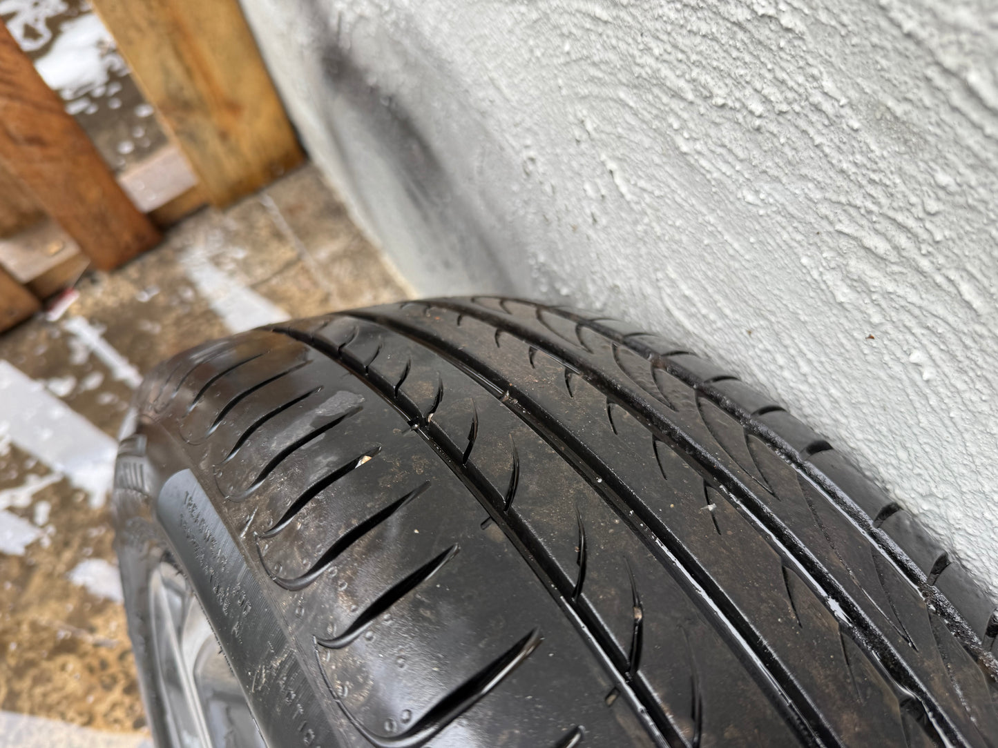 Hyundai i30 16” Alloy Wheels with Very Good Tyres