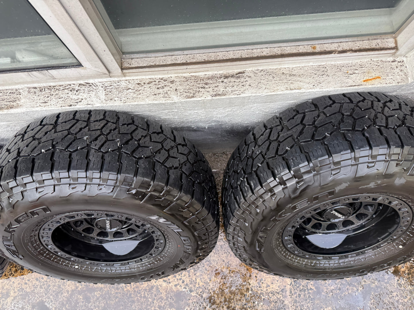 ROH Assault 16” Alloy Wheels with 35” Wildpeak A/T Tyres