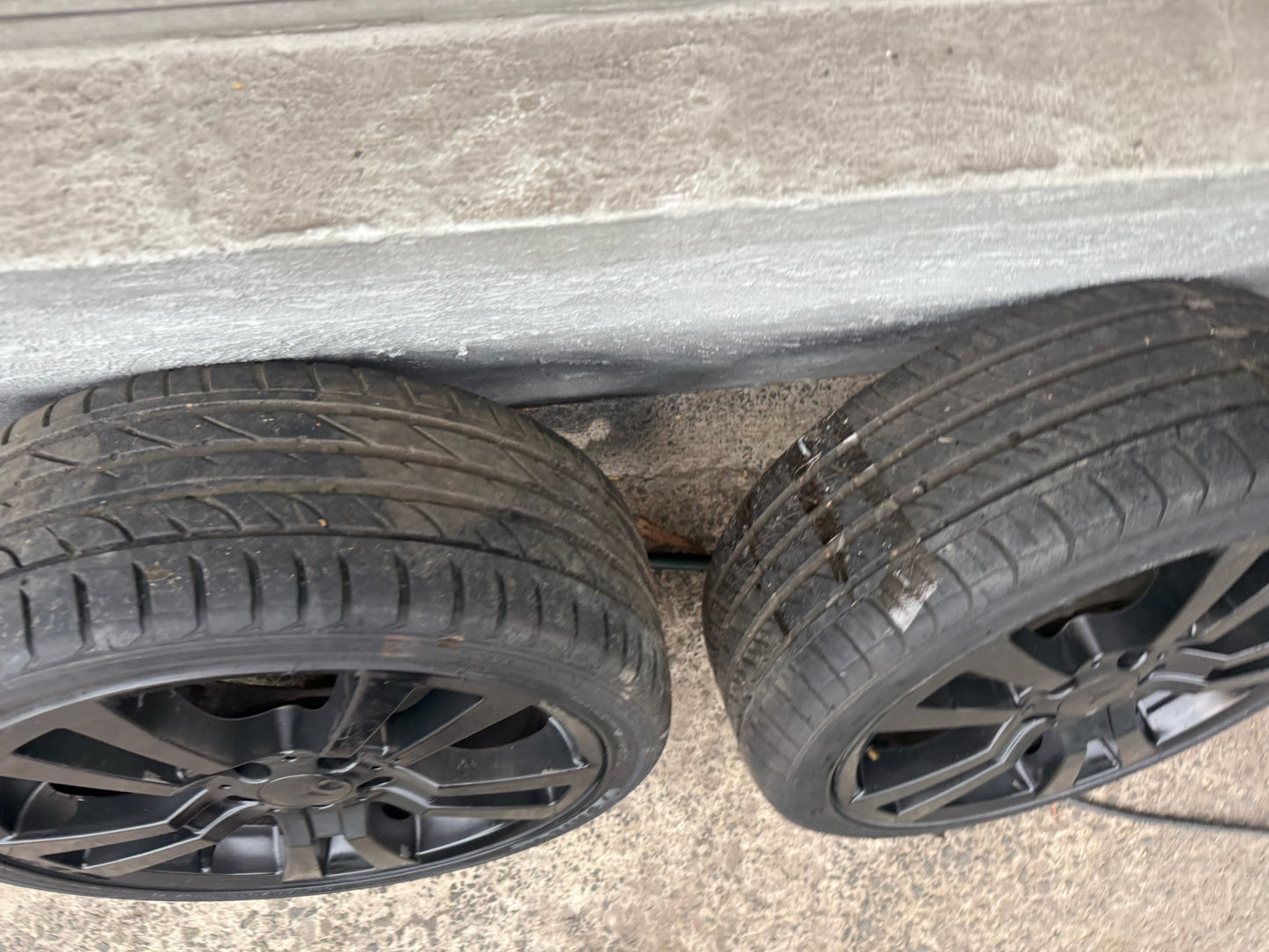 Mercedes Benz Black 18” Staggered Alloy Wheels with Tyres