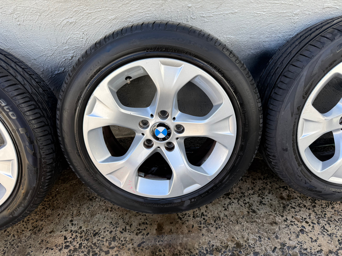 BMW X1 17” Alloy Wheels with Excellent Tyres