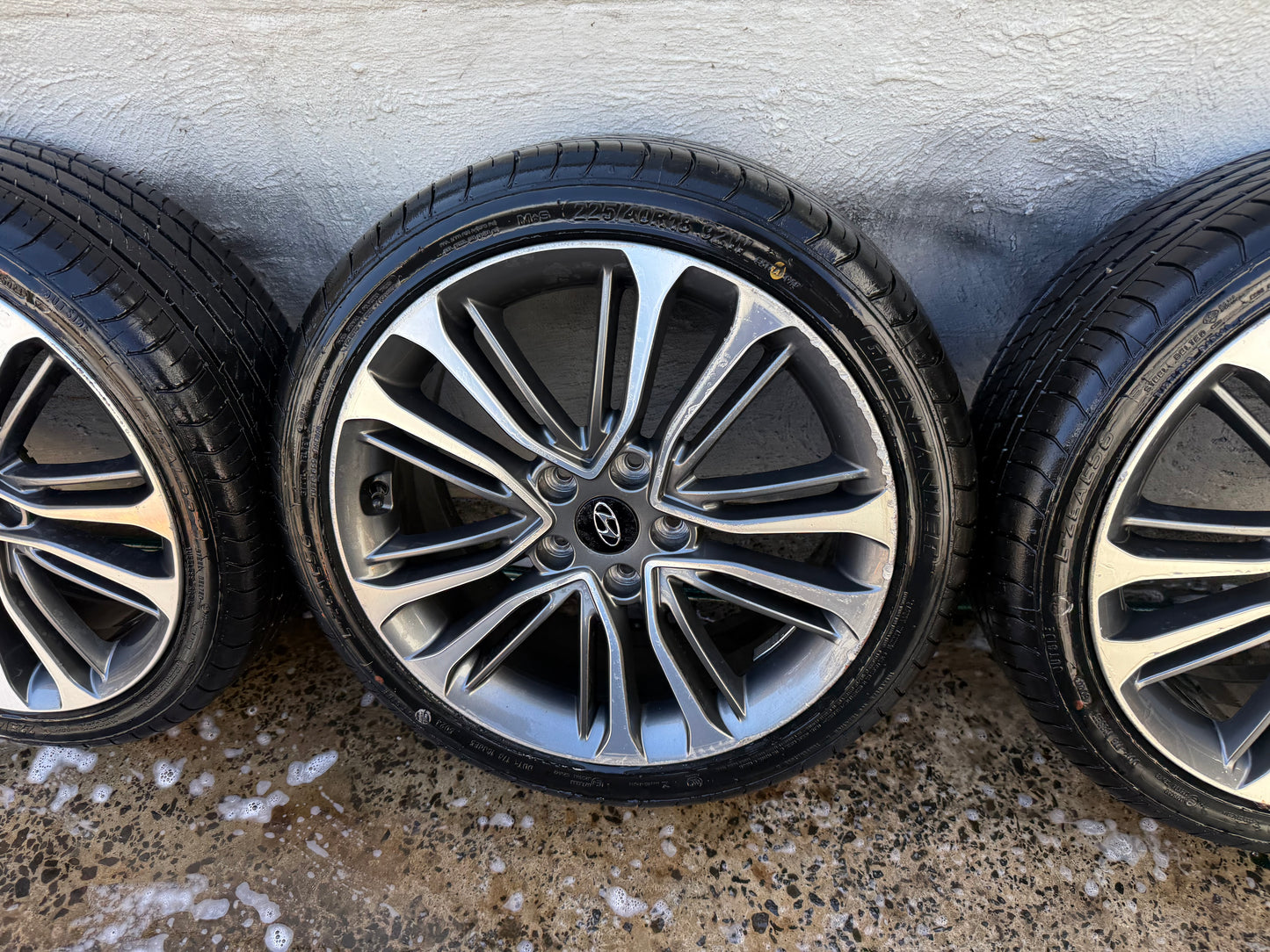 Hyundai Veloster 18” Alloy Wheels with Excellent Tyres