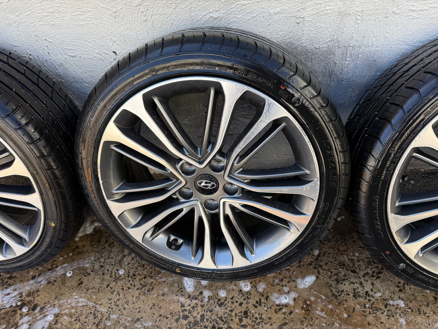 Hyundai Veloster 18” Alloy Wheels with Excellent Tyres