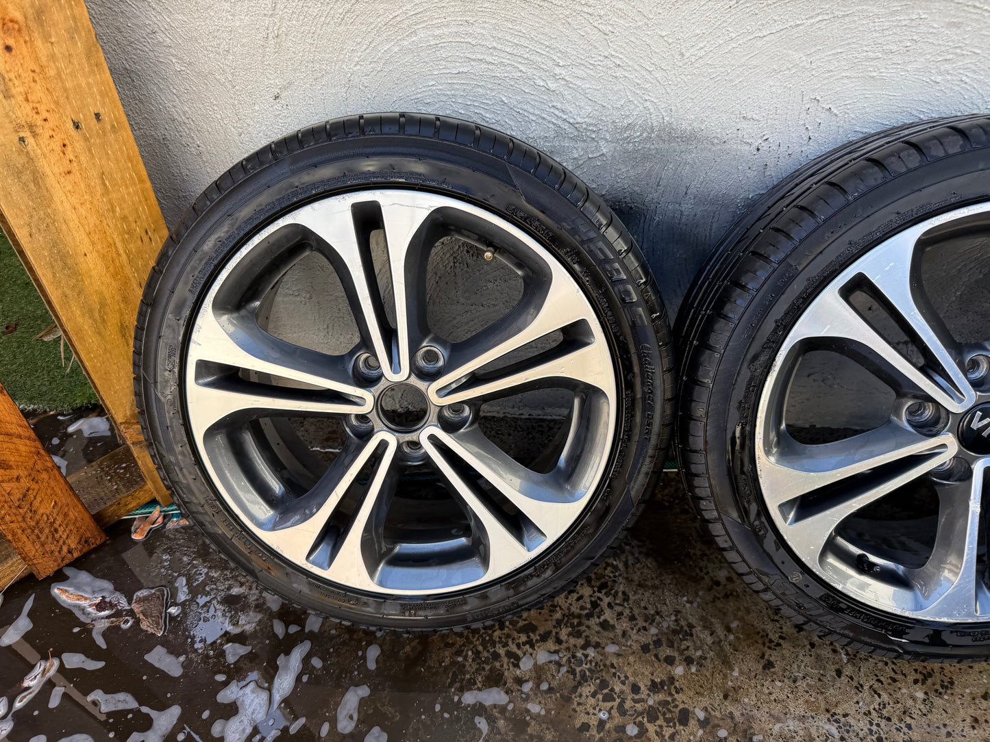 Kia Cerato 17” Alloy Wheels with Good Tyres Set of 5
