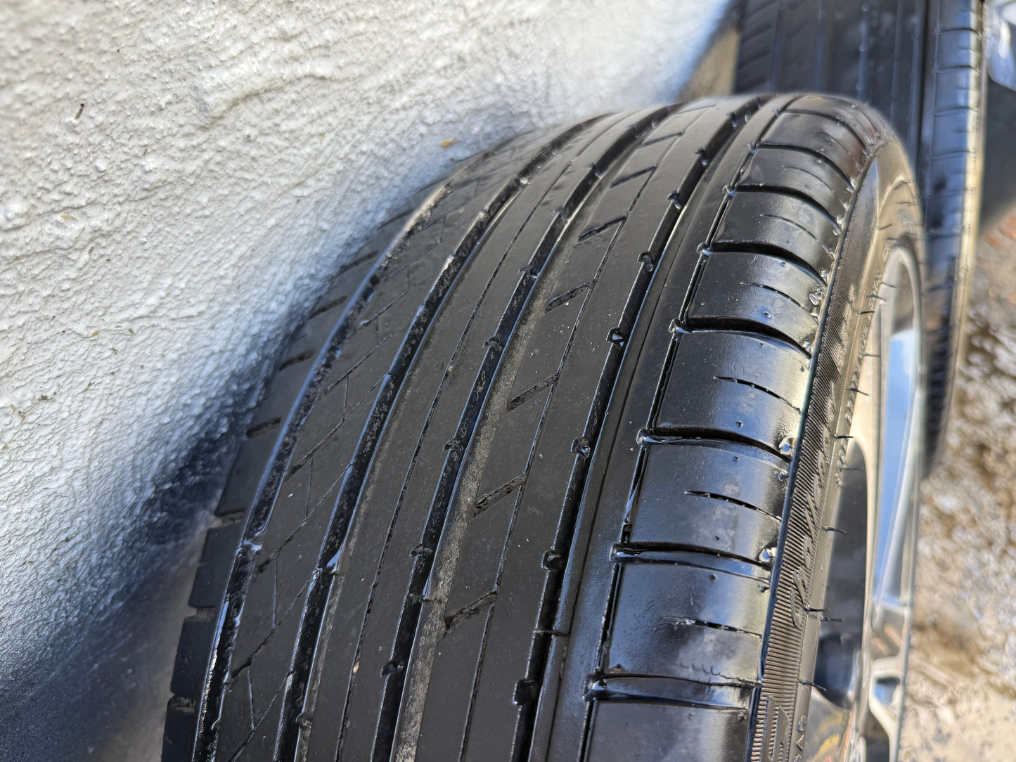 Kia Cerato 17” Alloy Wheels with Good Tyres Set of 5