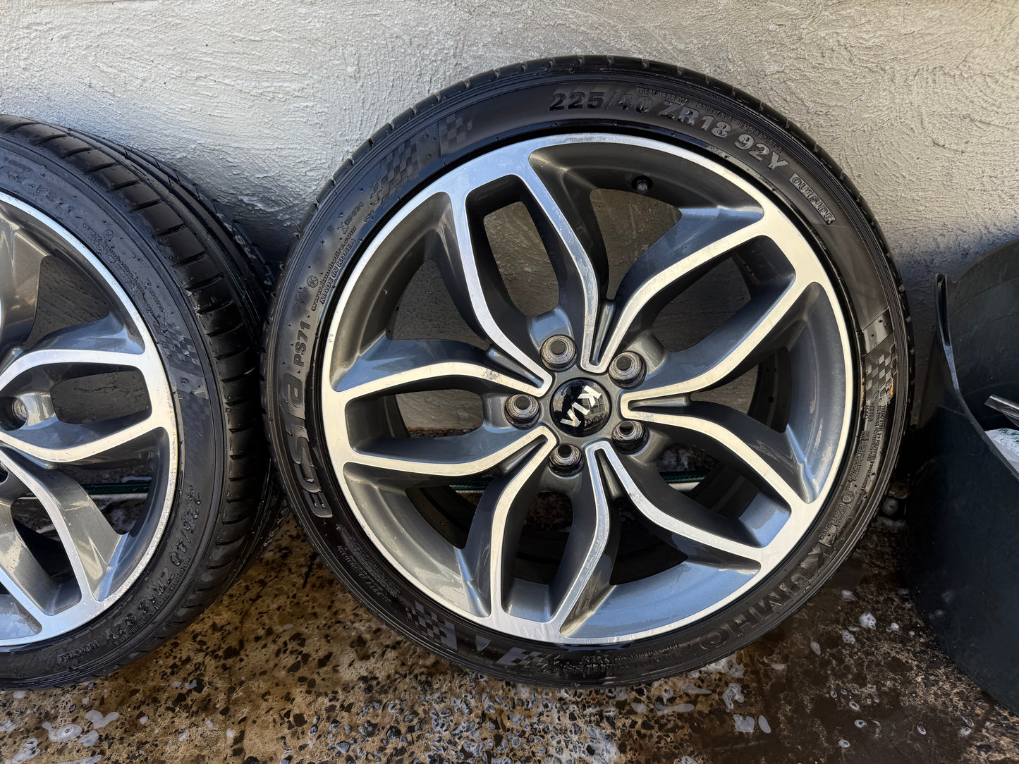 Kia Cerato/Forte 18” Alloy Wheels with Good Tyres Set of 5