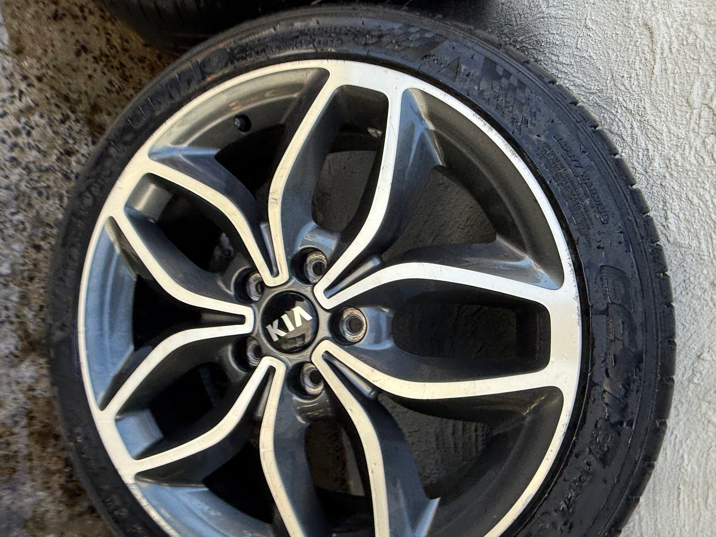 Kia Cerato/Forte 18” Alloy Wheels with Good Tyres Set of 5