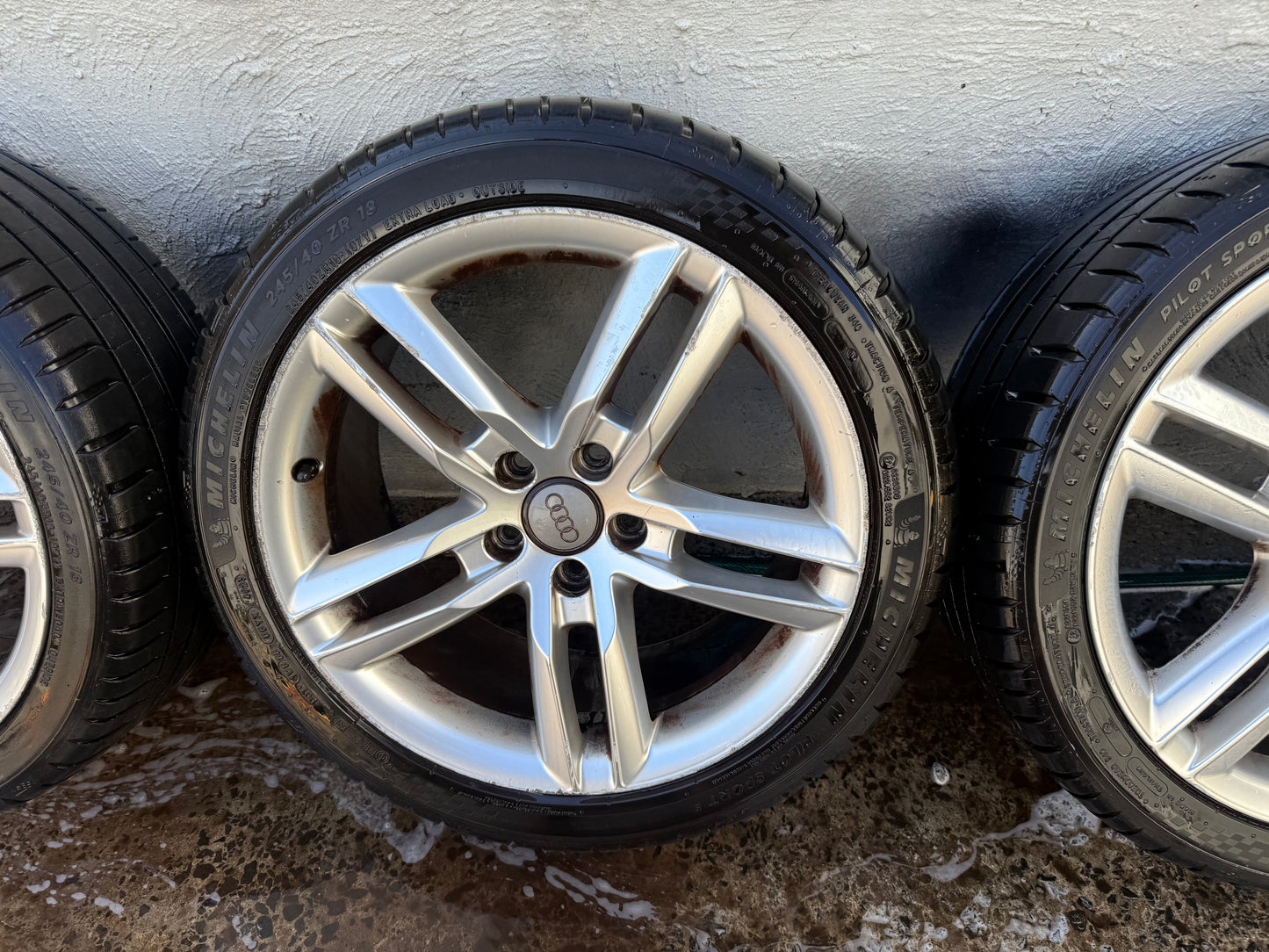 Audi A3/A4 18” Alloy Wheels with Excellent Tyres