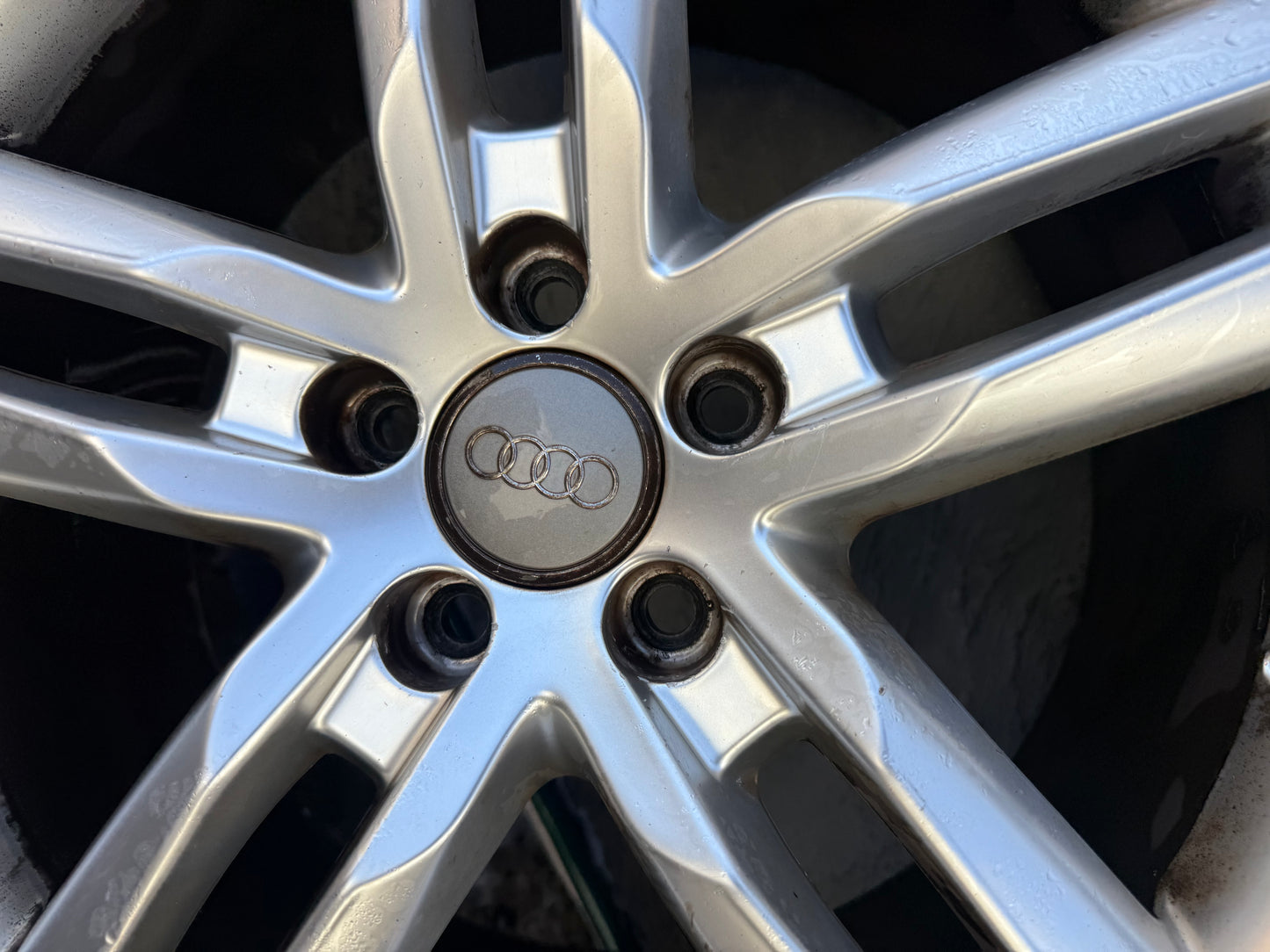Audi A3/A4 18” Alloy Wheels with Excellent Tyres