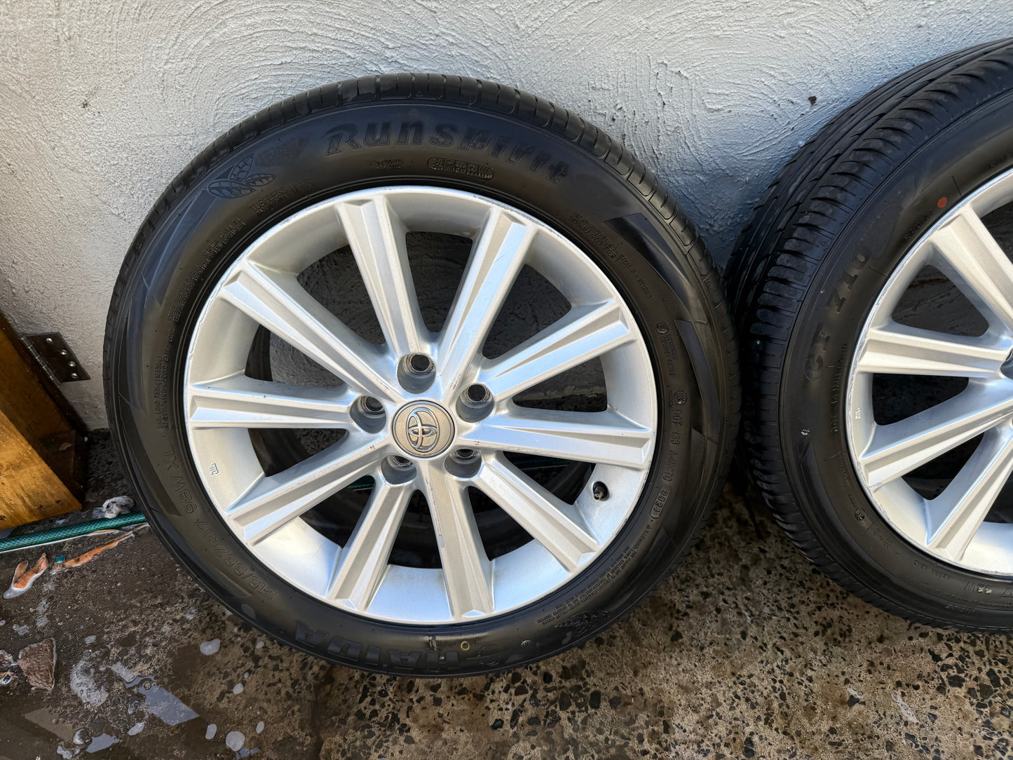 Toyota Camry 17” Alloy Wheels with Good Tyres