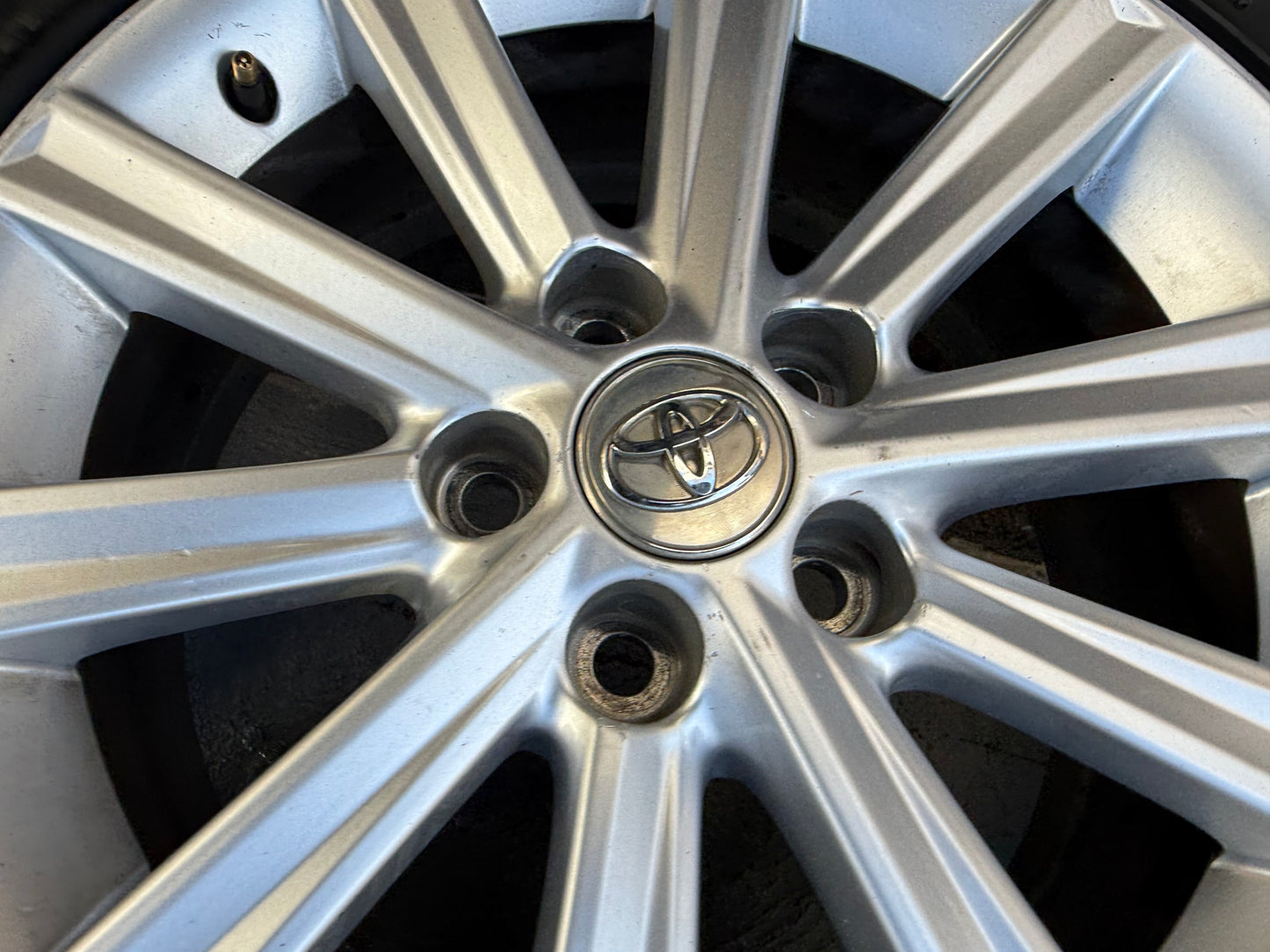 Toyota Camry 17” Alloy Wheels with Good Tyres