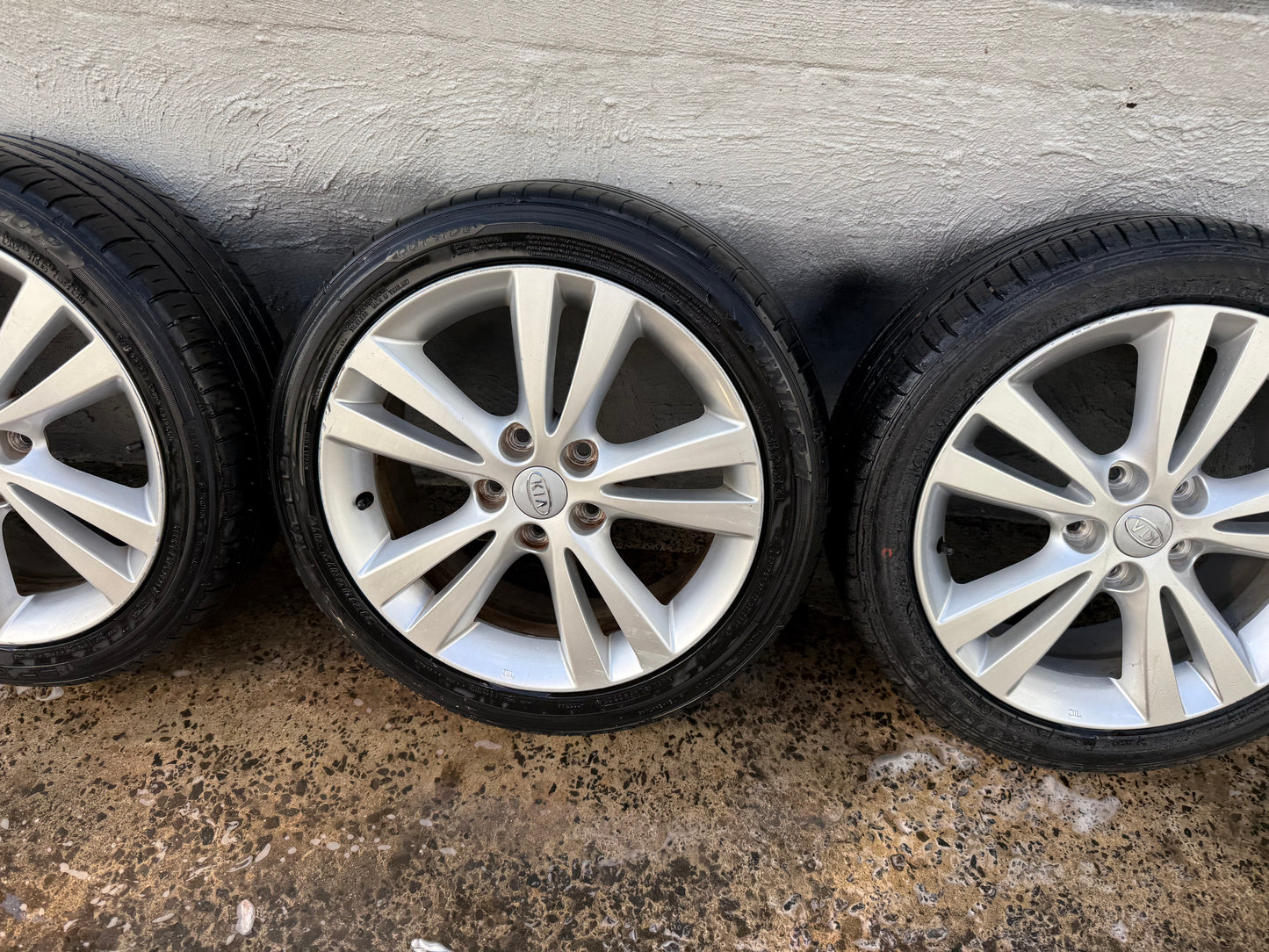 Kia Cerato 17” Alloy Wheels with Good Tyres Set of 5