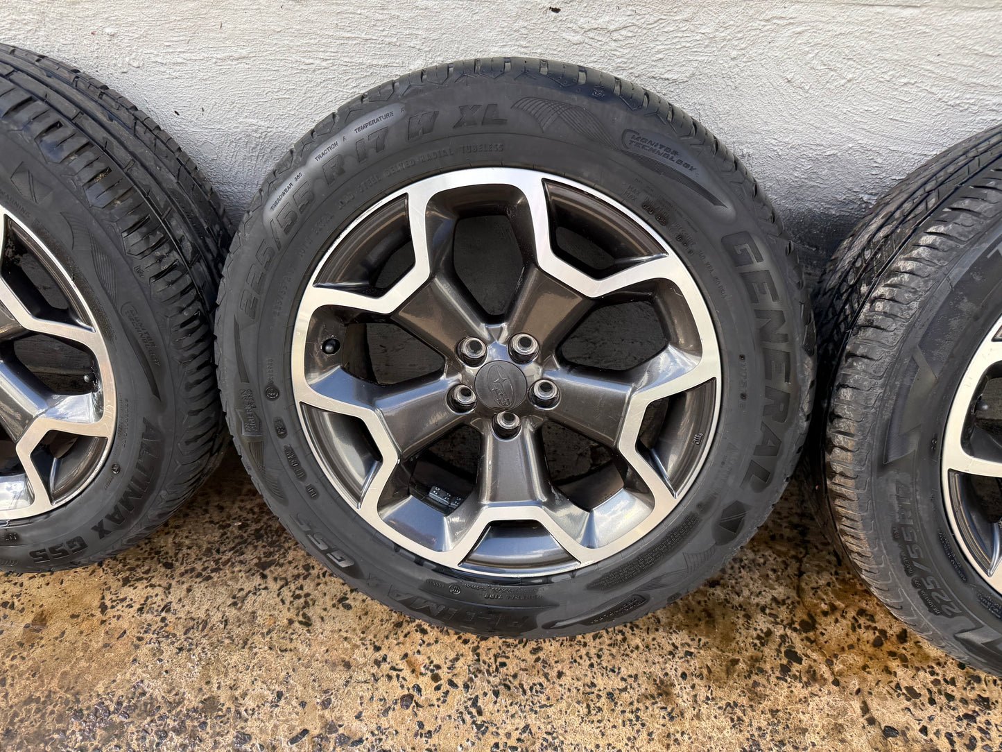 Subaru XV 17” Alloy Wheels with Excellent Tyres