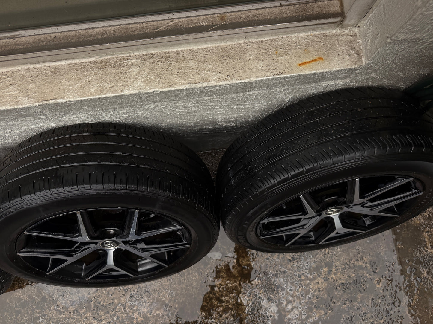 Toyota RAV4 18” Alloy Wheels with Good Tyres