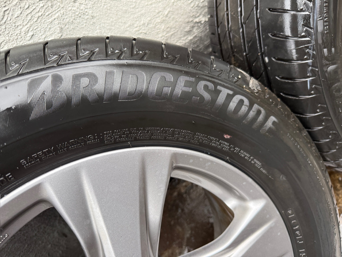 Toyota RAV4 17” Alloy Wheels with Good Bridgestone Tyres