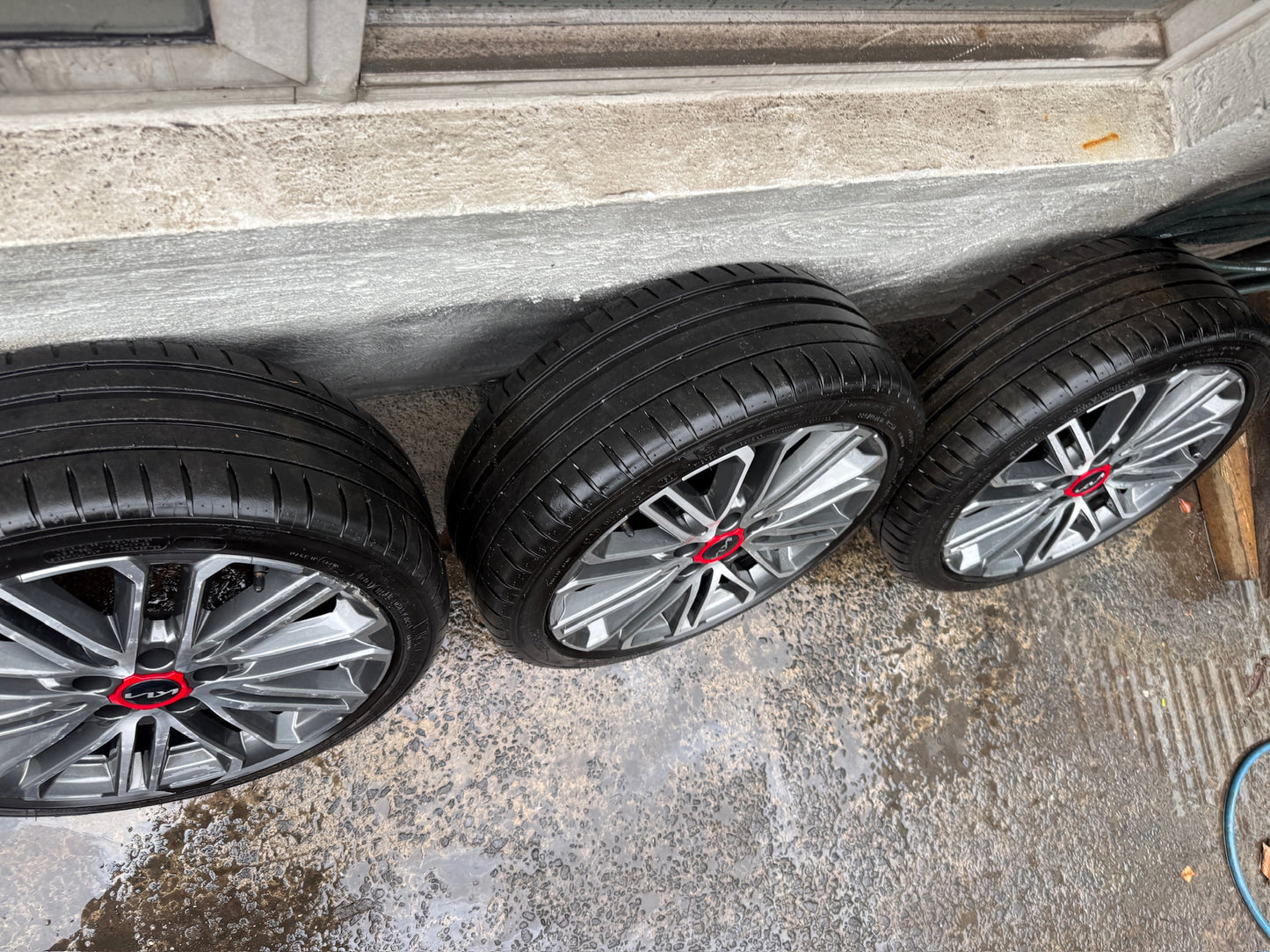 Kia Cerato 18” Alloy Wheels with Good Tyres - Set of 5
