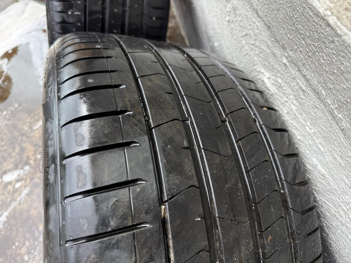 BMW X5 X6 20” Staggered Alloy Wheels with Good Tyres