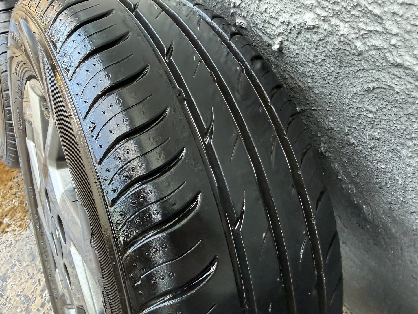 Kia Picanto 14” Alloy Wheels with Excellent Tyres