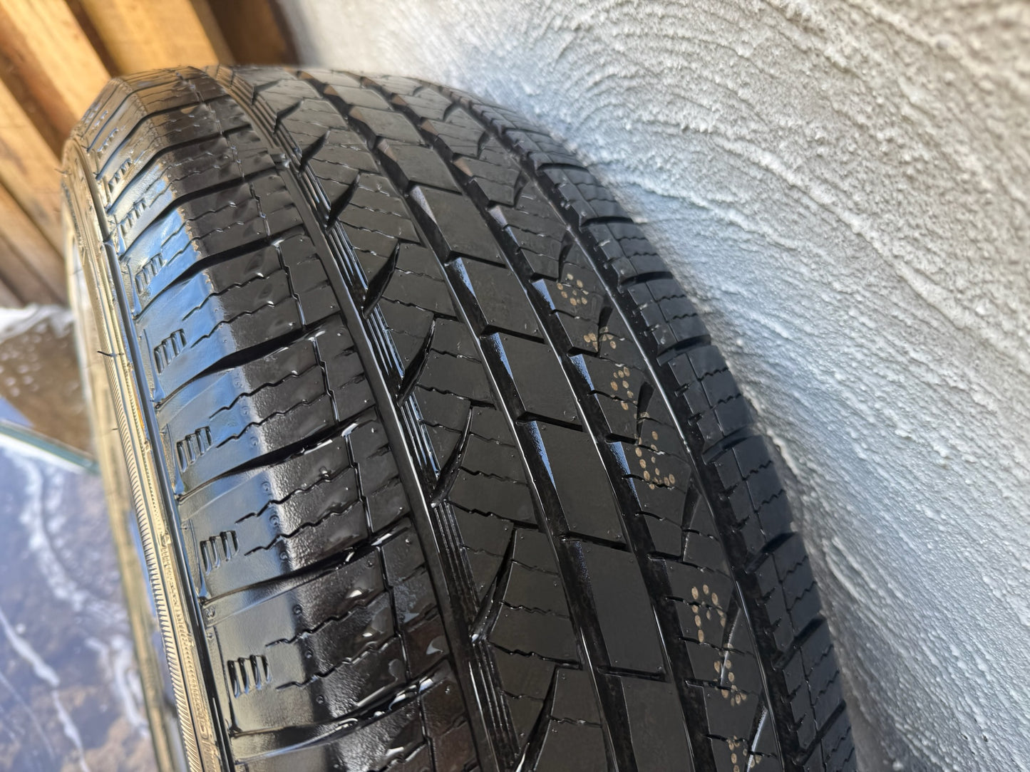 Subaru Outback 18” Alloy Wheels with Excellent Tyres