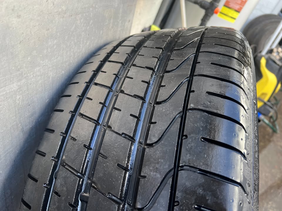 Volkswagen Touareg 20" Alloy Wheels with Good Tyres