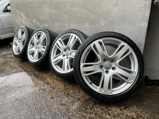 Audi A3/S3 18" Alloy Wheels with Tyres