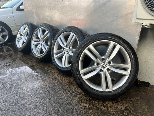 Volkswagen Touareg 20" Alloy Wheels with Good Tyres