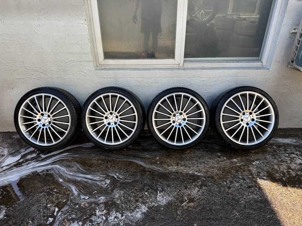 Mercedes Benz C Class Staggered 19" Alloy Wheels with Tyres