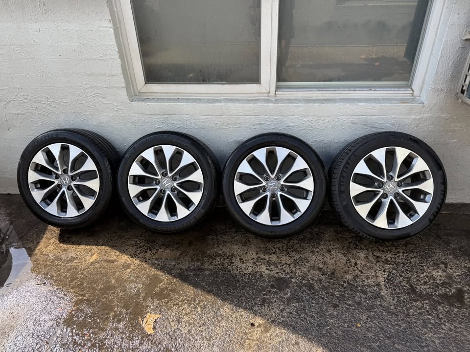 Honda Accord 17" Alloy Wheels with Michelin Tyres