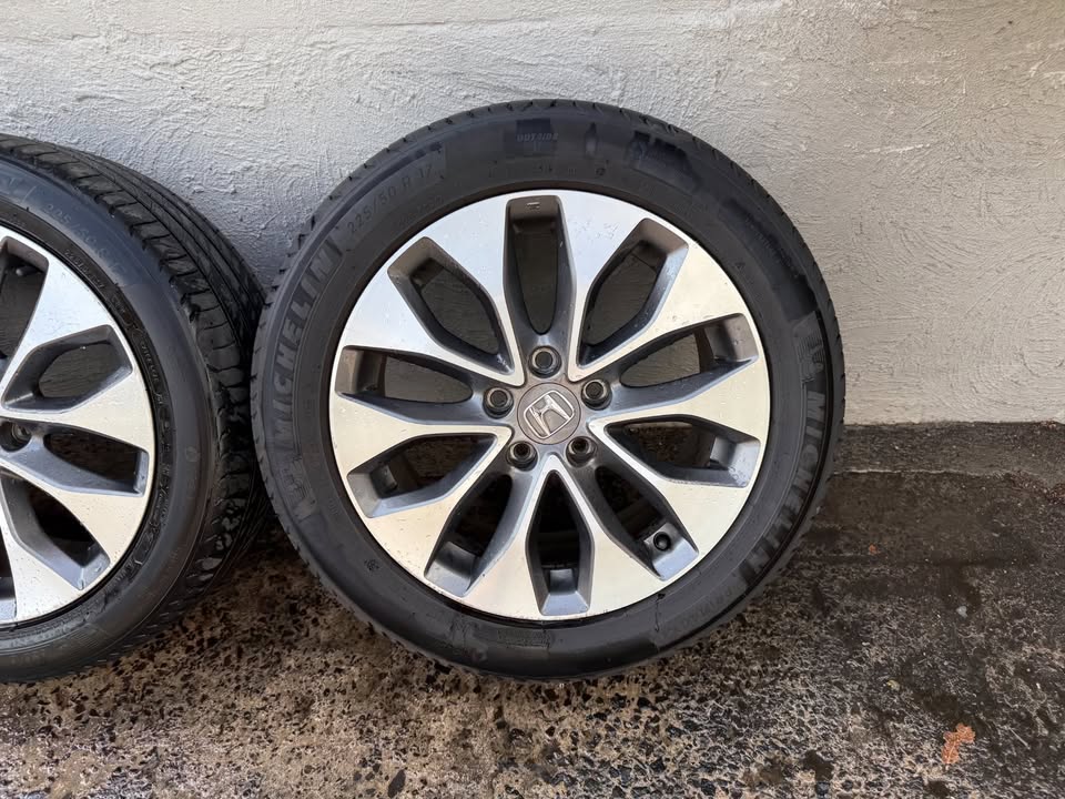 Honda Accord 17" Alloy Wheels with Michelin Tyres